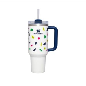 Stanley 40 oz Abstract Geo Target Exclusive H2.0 FlowState Quencher Tumbler New